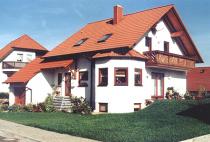bis 200.000 € ...individuell geplant ! - Einfamilienhaus mit Runderker und Balkon - www.jk-traumhaus.de von JK TRAUMHAUS
